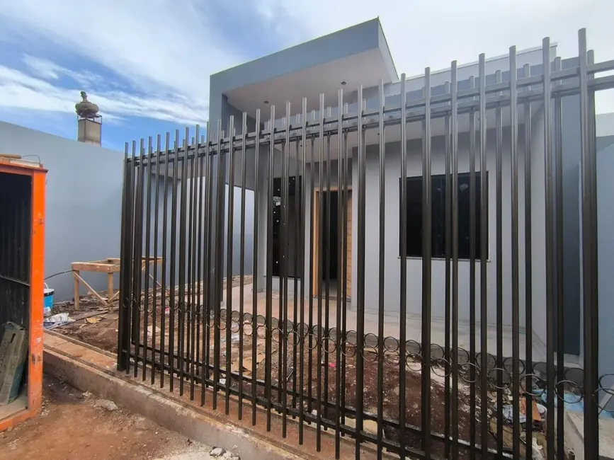 Foto 2 de Casa com 2 quartos à venda, 117m2 em Periolo, Cascavel - PR