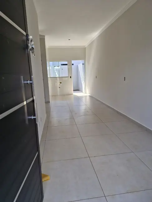 Foto 2 de Casa com 2 quartos à venda, 50m2 em Floresta, Cascavel - PR