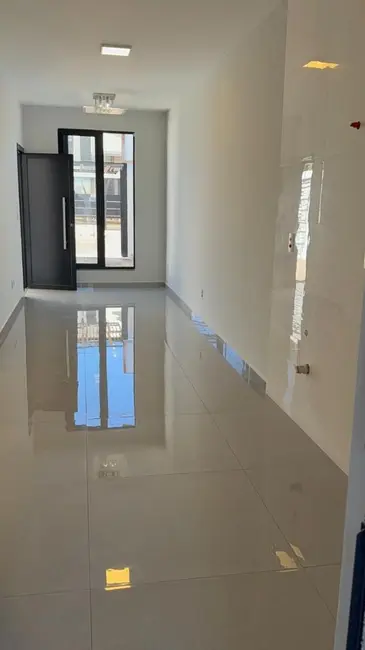 Foto 2 de Casa com 2 quartos à venda, 100m2 em Canadá, Cascavel - PR