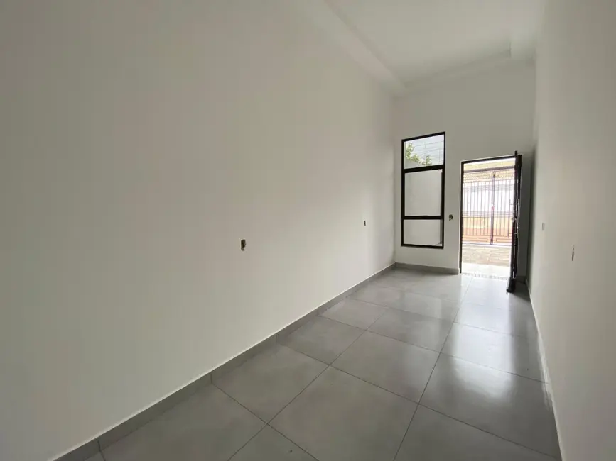 Casa com 2 quartos à venda, 100m2 em Esmeralda, Cascavel - PR - imagem 5 Foto 5 de Casa com 2 quartos à venda, 100m2 em Esmeralda, Cascavel - PR