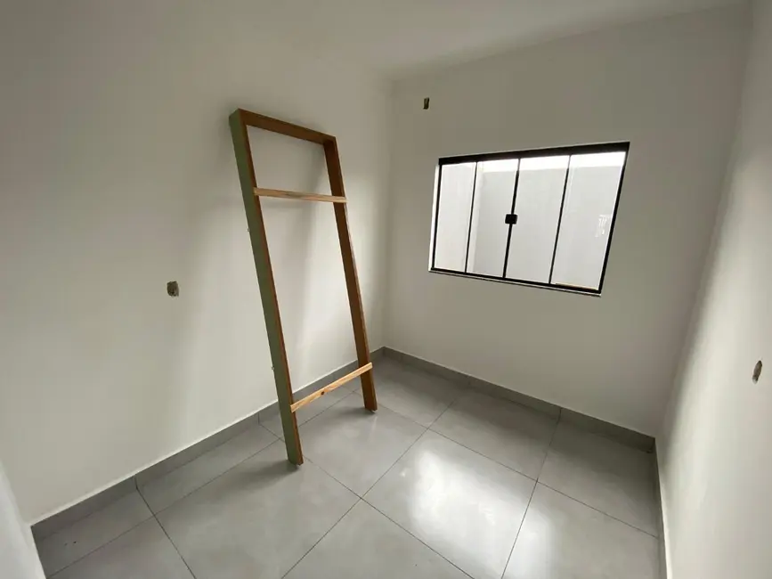 Casa com 2 quartos à venda, 100m2 em Esmeralda, Cascavel - PR - imagem 9 Foto 9 de Casa com 2 quartos à venda, 100m2 em Esmeralda, Cascavel - PR