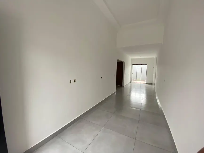 Casa com 2 quartos à venda, 100m2 em Esmeralda, Cascavel - PR - imagem 4 Foto 4 de Casa com 2 quartos à venda, 100m2 em Esmeralda, Cascavel - PR