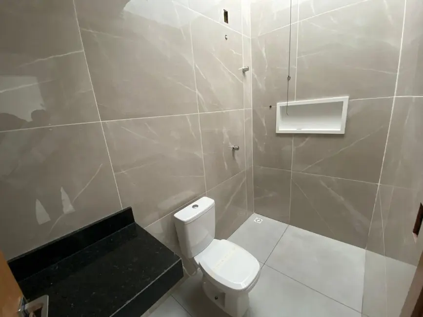 Casa com 2 quartos à venda, 100m2 em Esmeralda, Cascavel - PR - imagem 8 Foto 8 de Casa com 2 quartos à venda, 100m2 em Esmeralda, Cascavel - PR