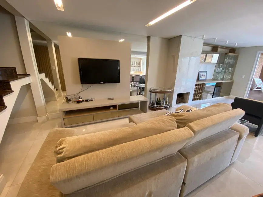 Foto 8 de Sobrado com 4 quartos à venda, 181m2 em Santa Cruz, Cascavel - PR