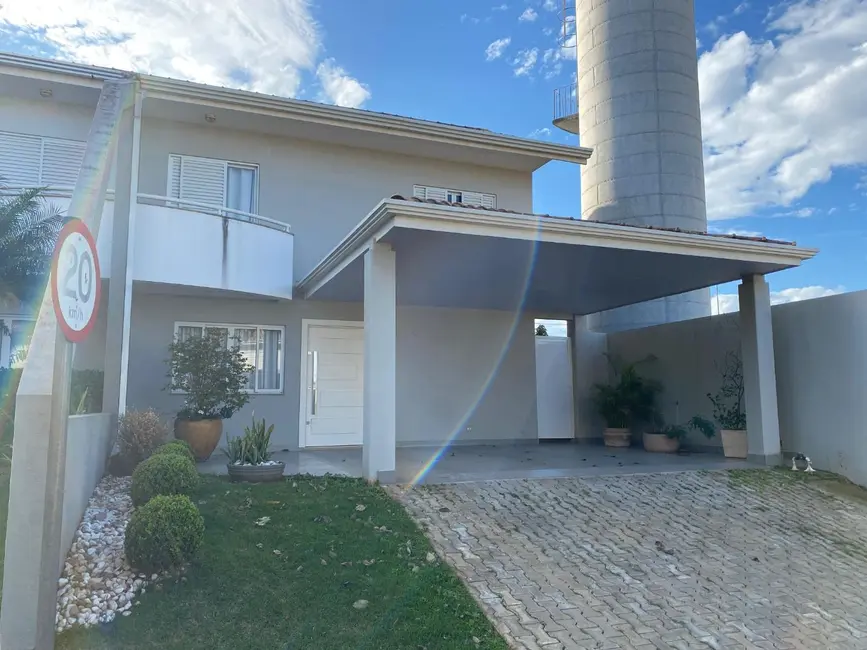 Foto 1 de Sobrado com 4 quartos à venda, 181m2 em Santa Cruz, Cascavel - PR