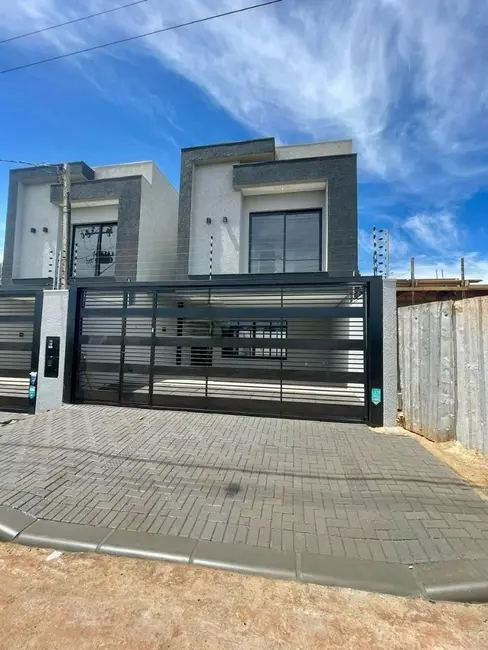 Foto 1 de Sobrado com 3 quartos à venda, 153m2 em Cascavel - PR