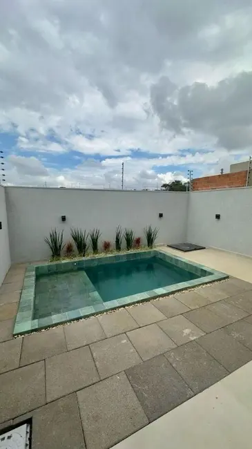 Foto 9 de Sobrado com 3 quartos à venda, 153m2 em Cascavel - PR