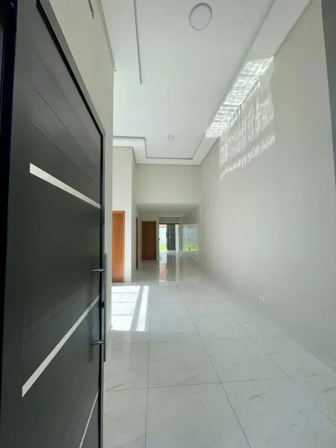 Foto 3 de Casa com 2 quartos à venda, 192m2 em Universitário, Cascavel - PR