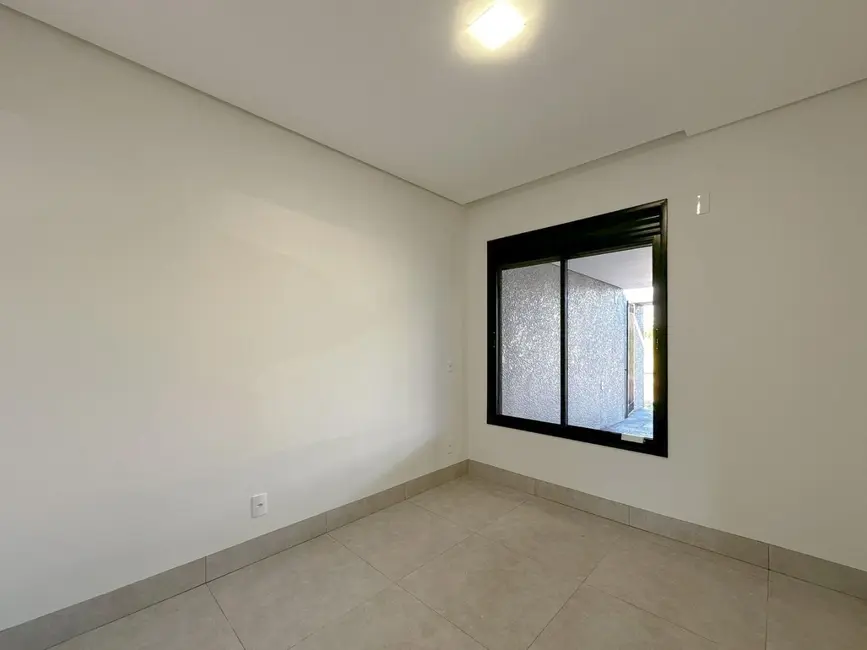 Foto 8 de Casa com 3 quartos à venda, 150m2 em Cascavel - PR