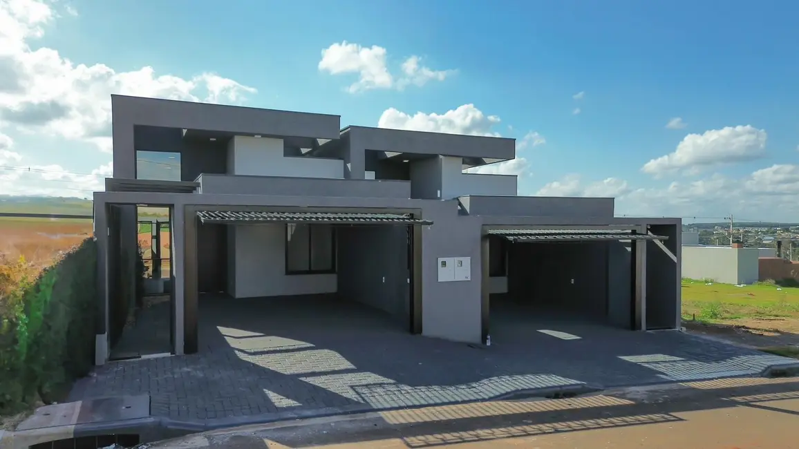 Foto 2 de Casa com 3 quartos à venda, 150m2 em Cascavel - PR