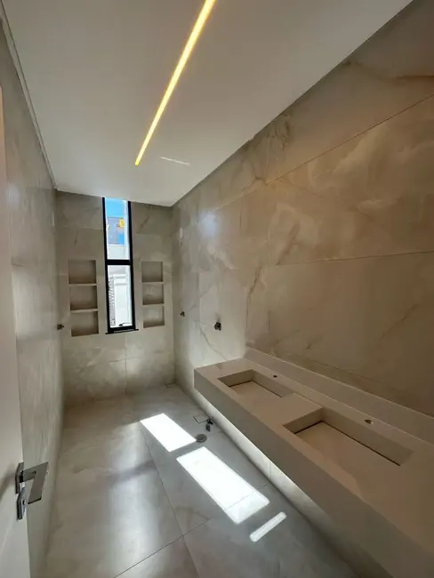 Foto 8 de Casa com 3 quartos à venda, 301m2 em Cascavel - PR