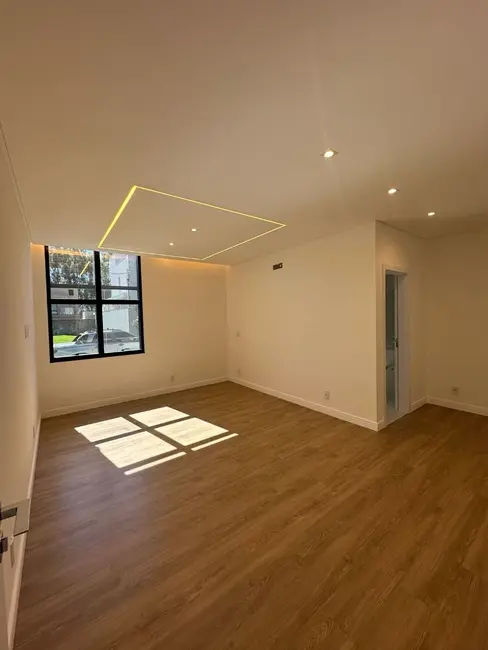 Foto 4 de Casa com 3 quartos à venda, 301m2 em Cascavel - PR