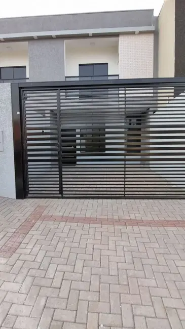 Foto 2 de Sobrado com 3 quartos à venda, 100m2 em Cascavel - PR