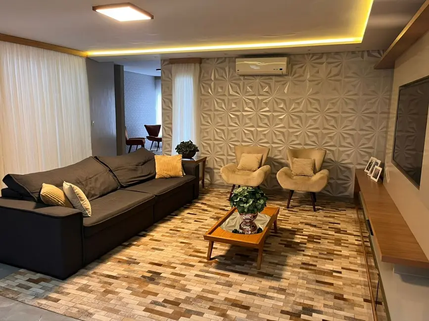 Foto 8 de Sobrado com 4 quartos à venda, 560m2 em Cascavel - PR