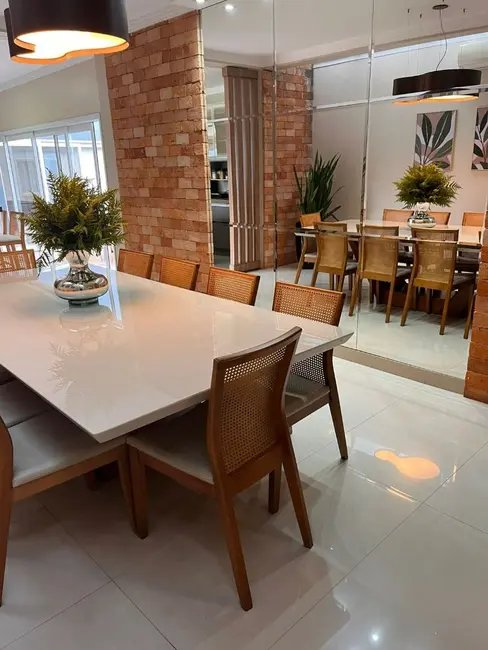 Foto 5 de Sobrado com 4 quartos à venda, 560m2 em Cascavel - PR