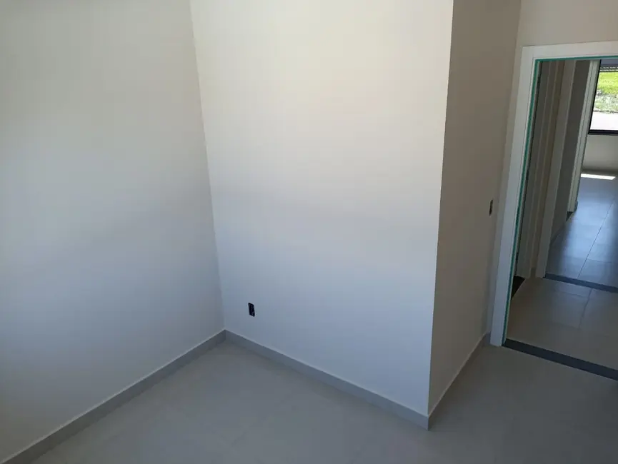 Foto 8 de Sobrado com 3 quartos à venda, 180m2 em Universitário, Cascavel - PR