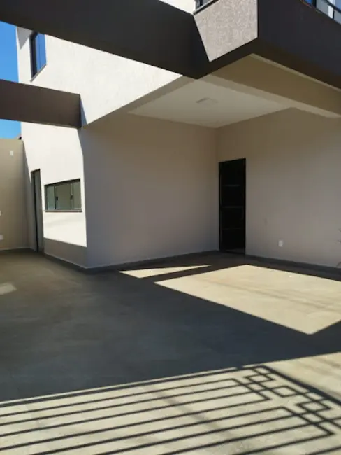 Foto 4 de Sobrado com 3 quartos à venda, 200m2 em Brazmadeira, Cascavel - PR