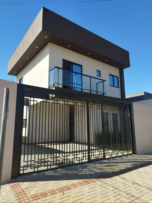 Foto 1 de Sobrado com 3 quartos à venda, 200m2 em Brazmadeira, Cascavel - PR
