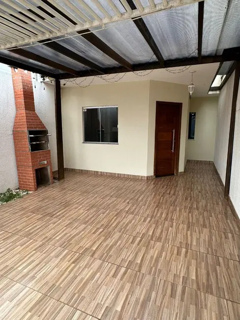 Foto 1 de Casa com 2 quartos à venda, 100m2 em Santa Cruz, Cascavel - PR