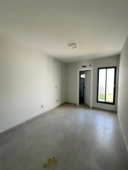 Foto 5 de Casa com 2 quartos à venda, 120m2 em Cascavel - PR
