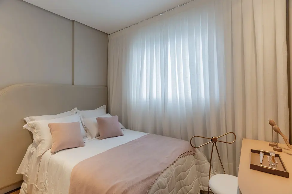 Apartamento com 3 quartos à venda, 204m2 em Centro, Cascavel - PR - imagem 8 Foto 8 de Apartamento com 3 quartos à venda, 204m2 em Centro, Cascavel - PR