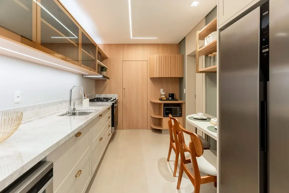 Apartamento com 3 quartos à venda, 204m2 em Centro, Cascavel - PR - imagem 2 Foto 2 de Apartamento com 3 quartos à venda, 204m2 em Centro, Cascavel - PR