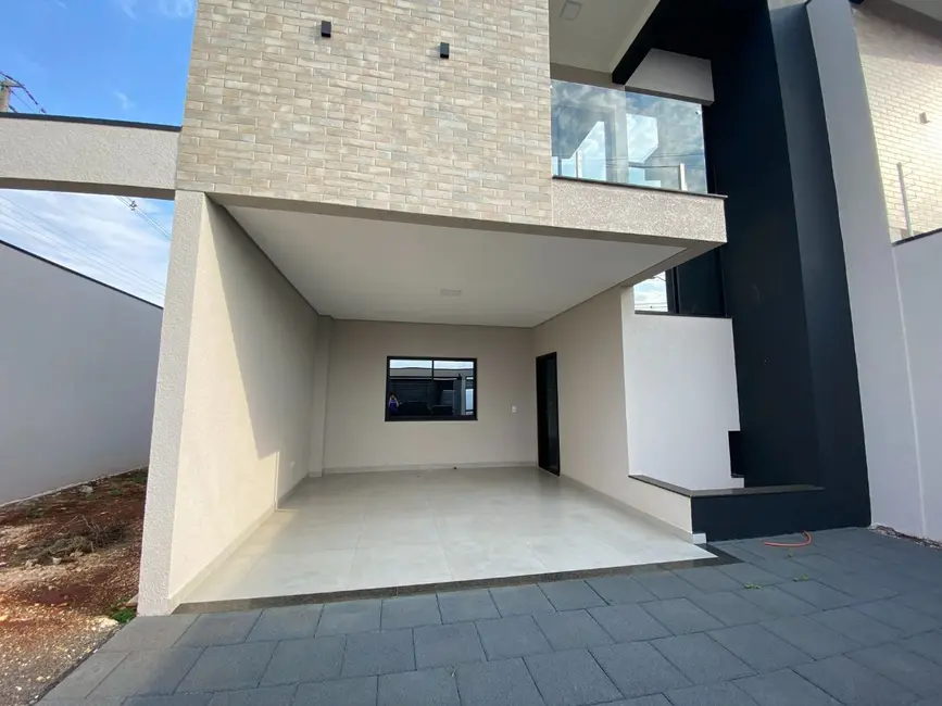 Foto 1 de Sobrado com 3 quartos à venda, 242m2 em Universitário, Cascavel - PR