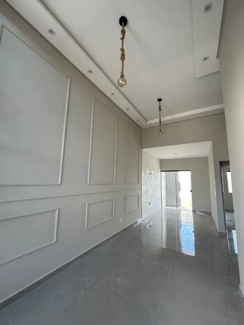 Foto 2 de Casa com 2 quartos à venda, 120m2 em Cascavel - PR