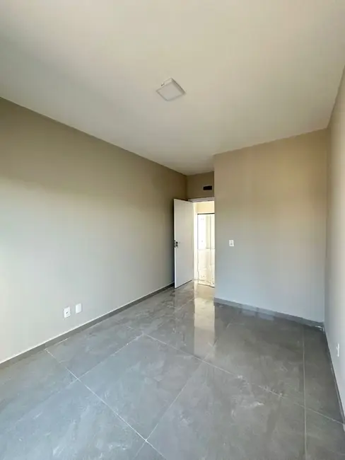 Foto 5 de Casa com 2 quartos à venda, 120m2 em Cascavel - PR