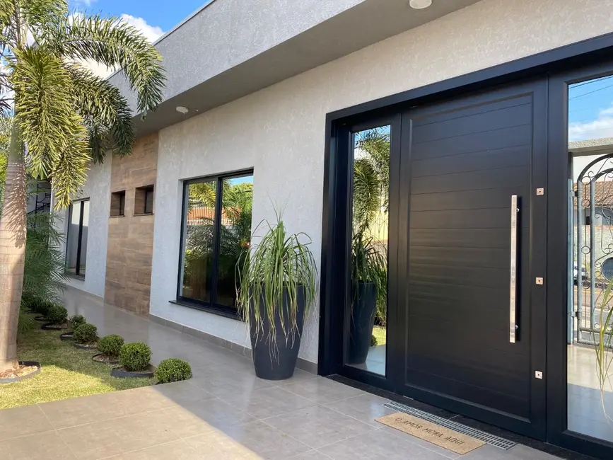 Foto 1 de Casa com 3 quartos à venda, 402m2 em Parque São Paulo, Cascavel - PR