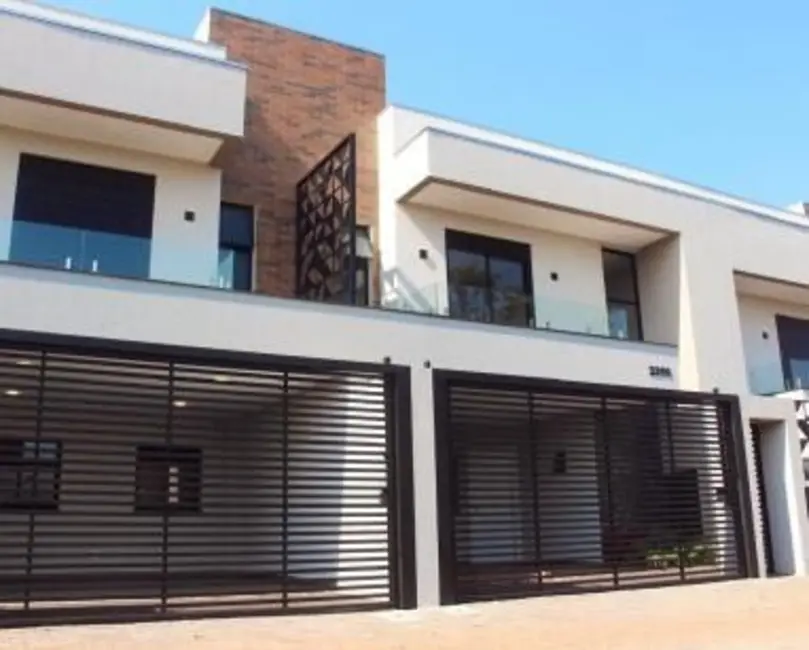 Foto 2 de Sobrado com 3 quartos à venda, 133m2 em Centro, Cascavel - PR