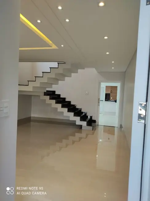 Foto 6 de Sobrado com 3 quartos à venda, 200m2 em Canadá, Cascavel - PR