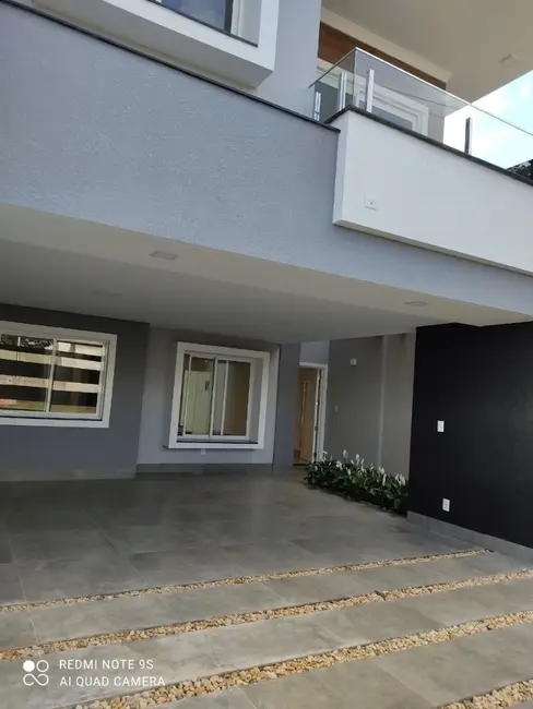 Foto 5 de Sobrado com 3 quartos à venda, 200m2 em Canadá, Cascavel - PR