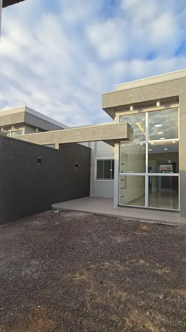 Foto 1 de Casa com 2 quartos à venda, 110m2 em Esmeralda, Cascavel - PR