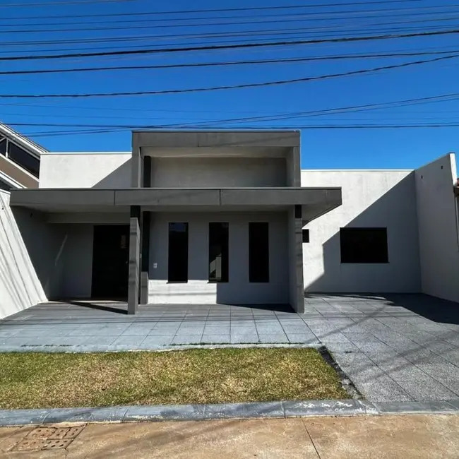 Foto 1 de Casa de Condomínio com 3 quartos à venda, 200m2 em Neva, Cascavel - PR