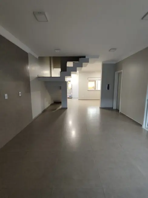 Foto 6 de Sobrado com 3 quartos à venda, 180m2 em Alto Alegre, Cascavel - PR