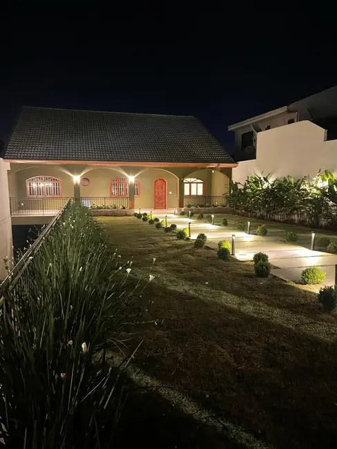 Foto 1 de Casa com 3 quartos à venda, 429m2 em Cascavel - PR