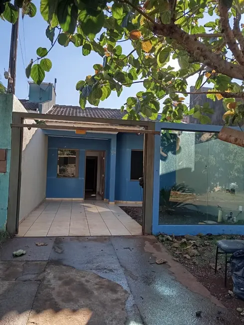 Foto 2 de Casa com 2 quartos à venda, 90m2 em Cascavel - PR