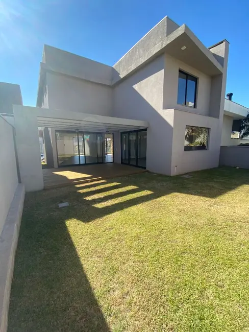 Foto 5 de Sobrado com 3 quartos à venda, 300m2 em Alto Alegre, Cascavel - PR