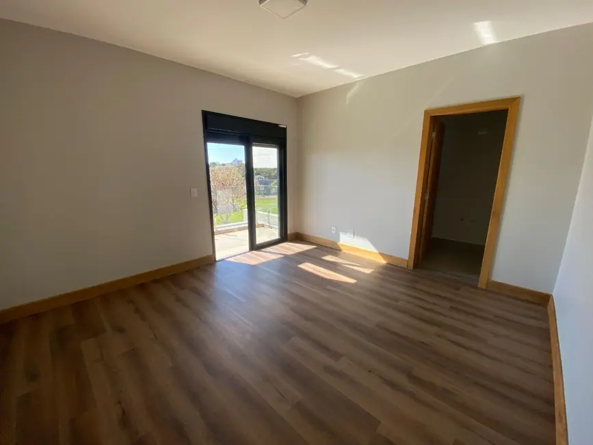 Foto 8 de Sobrado com 3 quartos à venda, 300m2 em Alto Alegre, Cascavel - PR