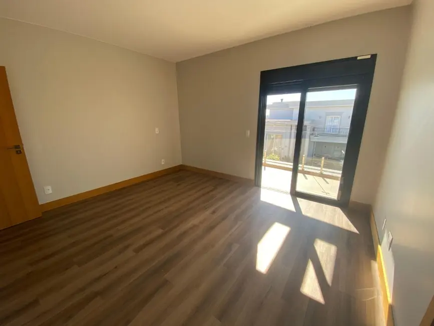 Foto 6 de Sobrado com 3 quartos à venda, 300m2 em Alto Alegre, Cascavel - PR