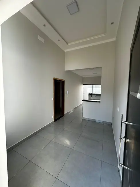 Foto 3 de Casa com 3 quartos à venda, 120m2 em 14 de Novembro, Cascavel - PR