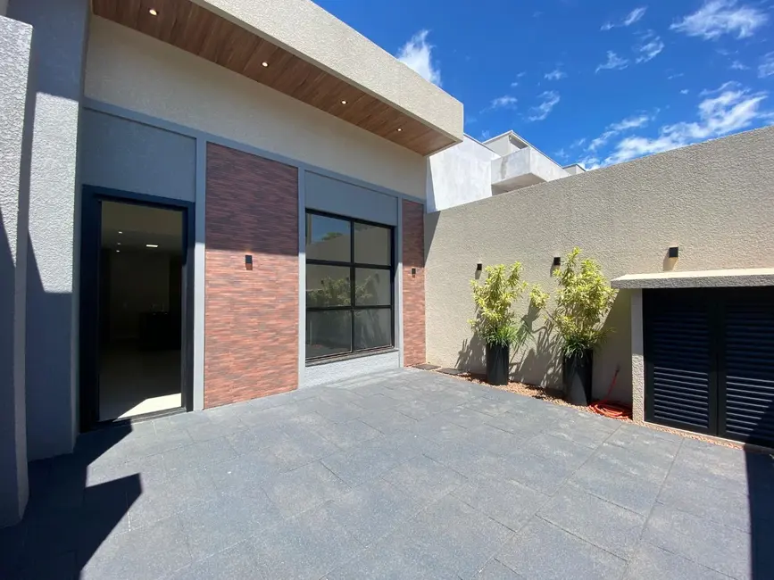 Foto 2 de Casa com 3 quartos à venda, 180m2 em Coqueiral, Cascavel - PR