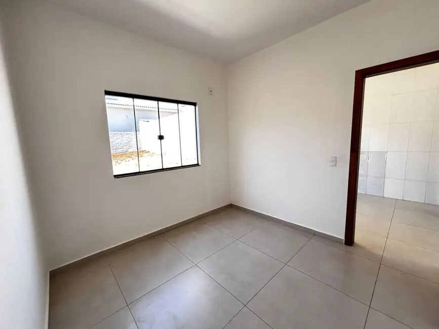 Foto 3 de Sobrado com 4 quartos à venda, 220m2 em Alto Alegre, Cascavel - PR