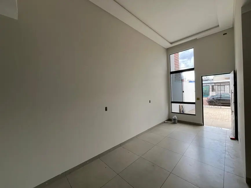 Casa com 2 quartos à venda, 105m2 em Esmeralda, Cascavel - PR - imagem 4 Foto 4 de Casa com 2 quartos à venda, 105m2 em Esmeralda, Cascavel - PR