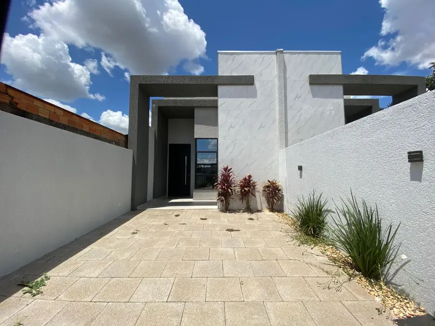 Foto 1 de Casa com 2 quartos à venda, 146m2 em Santa Cruz, Cascavel - PR