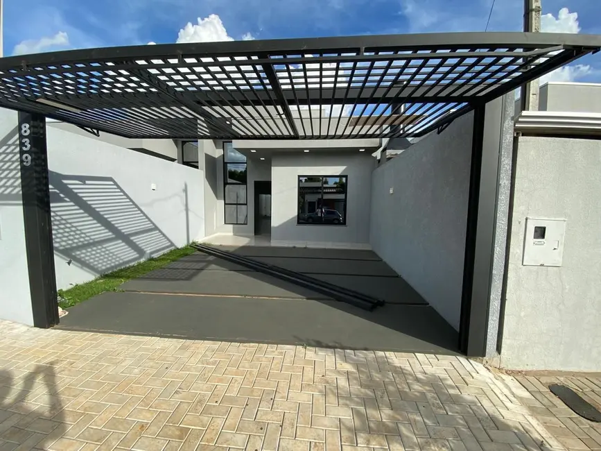 Foto 1 de Casa com 3 quartos à venda, 150m2 em 14 de Novembro, Cascavel - PR