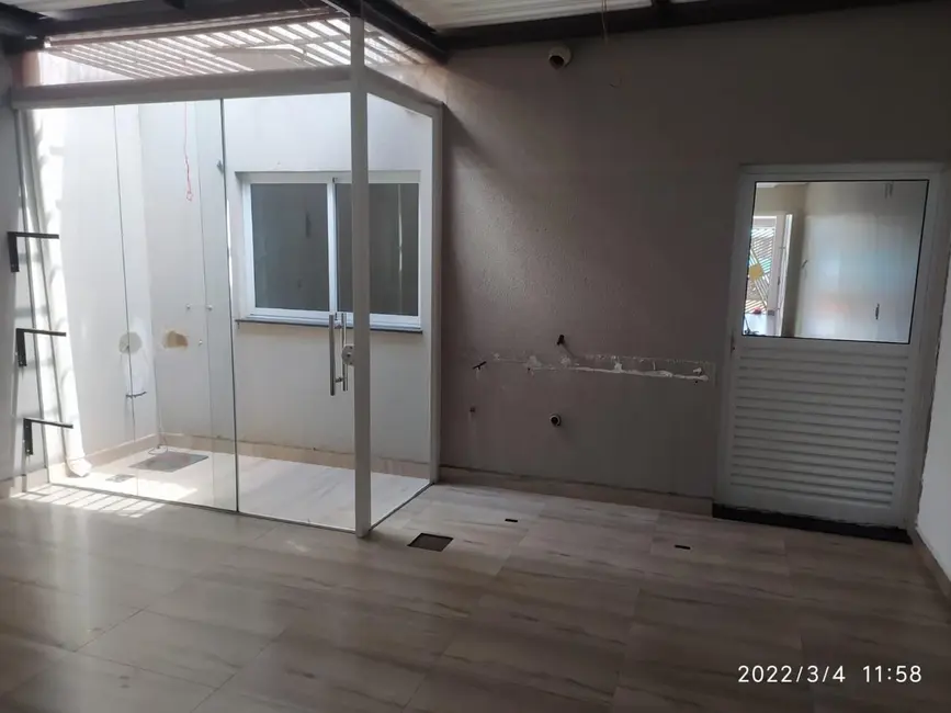 Sobrado com 2 quartos à venda, 200m2 em Esmeralda, Cascavel - PR - imagem 3 Foto 3 de Sobrado com 2 quartos à venda, 200m2 em Esmeralda, Cascavel - PR
