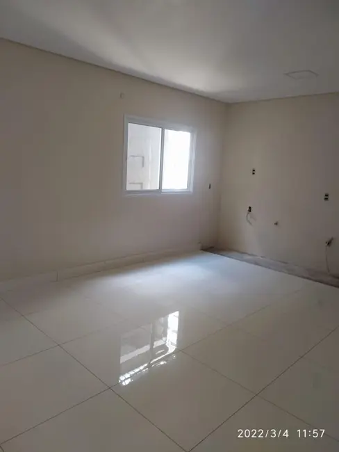 Sobrado com 2 quartos à venda, 200m2 em Esmeralda, Cascavel - PR - imagem 5 Foto 5 de Sobrado com 2 quartos à venda, 200m2 em Esmeralda, Cascavel - PR