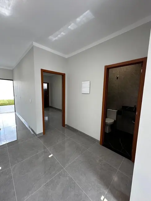 Foto 4 de Casa com 2 quartos à venda, 125m2 em Esmeralda, Cascavel - PR